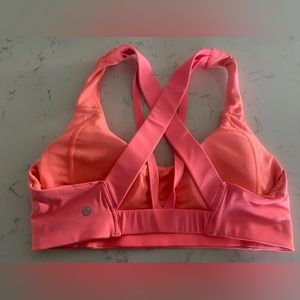 Lululemon women’s sport bra